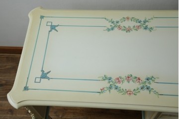 イタリアビンテージ　希少デザイン　華やかな装飾と可愛らしい色遣いが素敵なロココ調のデスク　(R-079754)