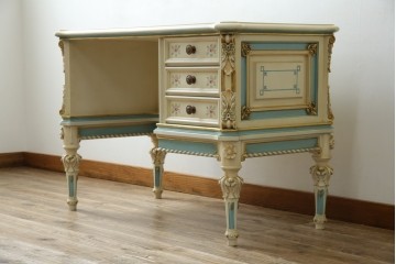 イタリアビンテージ　希少デザイン　華やかな装飾と可愛らしい色遣いが素敵なロココ調のデスク　(R-079754)