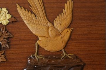 和製ビンテージ　見事な花鳥図と龍の総彫りが目を引くガラス天板付き座卓(ローテーブル、センターテーブル、リビングテーブル、ヴィンテージ)(R-079759)