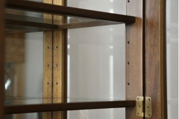 中古　maruni(マルニ木工)　地中海ロイヤル　照明と鏡付きで素敵なディスプレイが叶う飾棚80(キュリオケース、キャビネット、食器棚、カップボード、飾り棚、戸棚、収納棚)(定価約60万円)(R-079760)