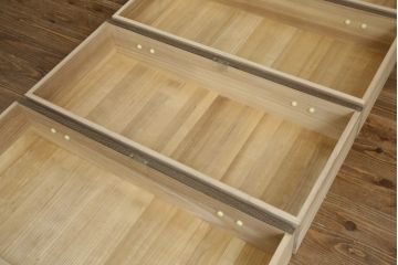 中古　美品　伝統工芸　桐屋田中製　意匠を凝らした美しい金具が魅力的な加茂総桐箪笥(総桐たんす、和たんす、衣装タンス、収納箪笥、整理箪笥、サイドチェスト、サイドボード、引き出し)(定価推定約42万)(R-079761)