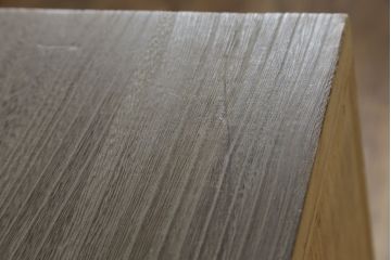 中古　美品　伝統工芸　桐屋田中製　意匠を凝らした美しい金具が魅力的な加茂総桐箪笥(総桐たんす、和たんす、衣装タンス、収納箪笥、整理箪笥、サイドチェスト、サイドボード、引き出し)(定価推定約42万)(R-079761)