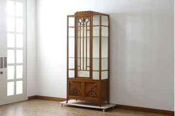 中古　美品!!　イタリア高級家具　Medea(メデア)　レアモデル　Liberty Collection(リバティ・コレクション)　971　エレガントなデザインが美しいディスプレイキャビネット(キュリオケース、ガラスケース、ショーケース、コレクションケース、飾り棚、戸棚、収納棚、店舗什器)(定価約195万円)(R-079763)
