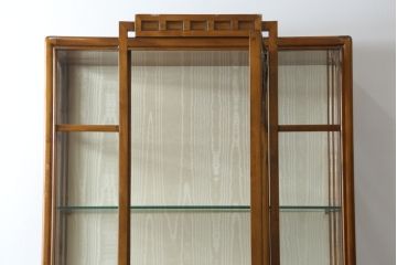 中古　美品!!　イタリア高級家具　Medea(メデア)　レアモデル　Liberty Collection(リバティ・コレクション)　971　エレガントなデザインが美しいディスプレイキャビネット(キュリオケース、ガラスケース、ショーケース、コレクションケース、飾り棚、戸棚、収納棚、店舗什器)(定価約195万円)(R-079763)