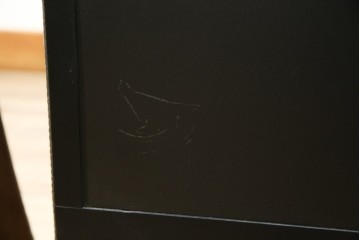 中古　美品　イタリア製　i4MARIANI(クアトロ・マリアーニ)　Guido Faleschini(グイド・ファレスキーニ)デザイン　DOLMEN(ドルメン)　本革(レザー)張りの独特の風合いが楽しめるおしゃれなサイドボード　定価約200万円　(R-079764)