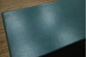 中古　美品　イタリア製　i4MARIANI(クアトロ・マリアーニ)　Guido Faleschini(グイド・ファレスキーニ)デザイン　DOLMEN(ドルメン)　本革(レザー)張りの独特の風合いが楽しめるおしゃれなサイドボード　定価約200万円　(R-079764)