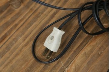 和製ビンテージ　大正ロマン　無垢材　挽き物脚とプリーツシェードが素敵なフロアスタンド(フロアランプ、スタンド照明、シェードライト、布シェード、ヴィンテージ)(R-079766)