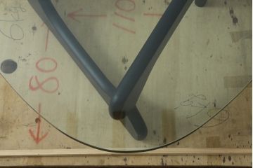 中古　リプロダクト品　イサム・ノグチ(Isamu Noguchi)　洗練されたモダンデザインが美しいセンターテーブル(コーヒーテーブル、ローテーブル、ガラステーブル、カクテルテーブル、リビングテーブル)(R-079767)