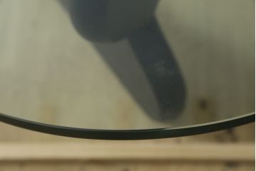 中古　リプロダクト品　イサム・ノグチ(Isamu Noguchi)　洗練されたモダンデザインが美しいセンターテーブル(コーヒーテーブル、ローテーブル、ガラステーブル、カクテルテーブル、リビングテーブル)(R-079767)