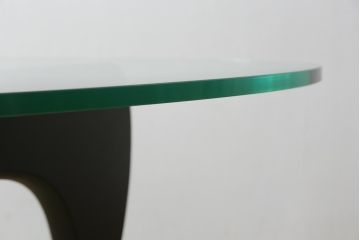 中古　リプロダクト品　イサム・ノグチ(Isamu Noguchi)　洗練されたモダンデザインが美しいセンターテーブル(コーヒーテーブル、ローテーブル、ガラステーブル、カクテルテーブル、リビングテーブル)(R-079767)