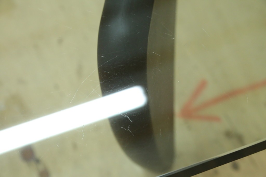 中古　リプロダクト品　イサム・ノグチ(Isamu Noguchi)　洗練されたモダンデザインが美しいセンターテーブル　(R-079767)