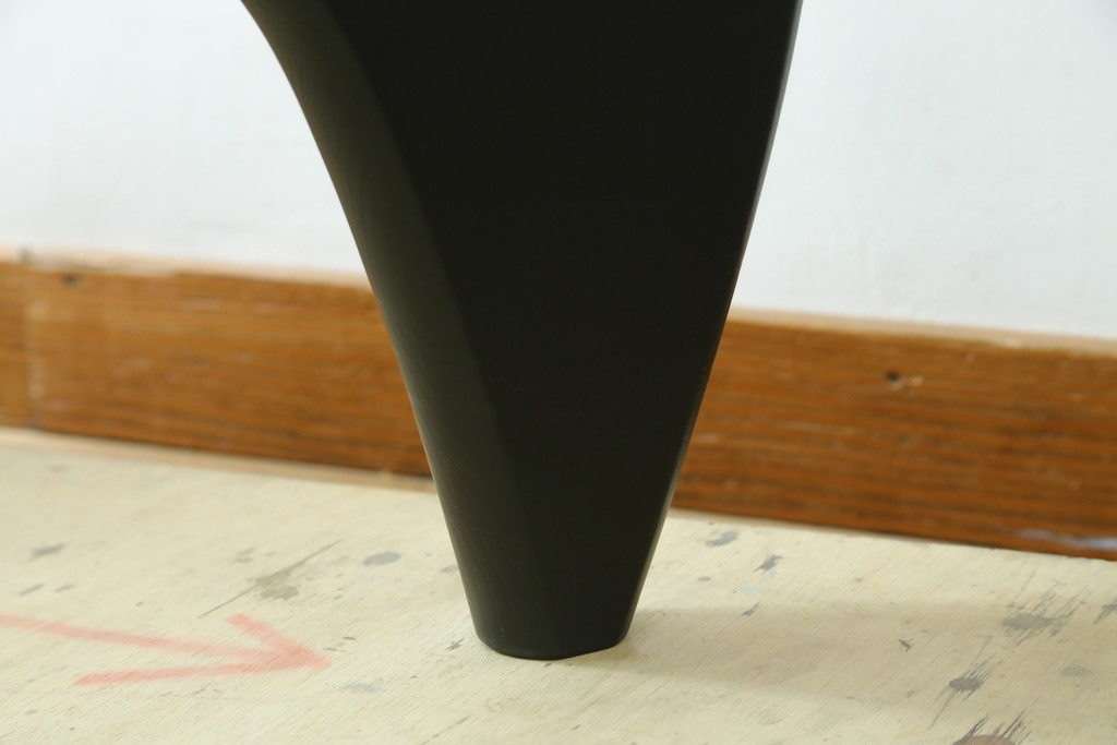 中古　リプロダクト品　イサム・ノグチ(Isamu Noguchi)　洗練されたモダンデザインが美しいセンターテーブル　(R-079767)