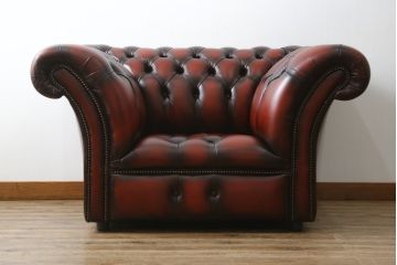 中古　イギリスハンドメイド　DISTINCTIVE CHESTERFIELDS(ディスティンクティブ・チェスターフィールド)　Blenheim(ブレナム)　Club Chair(クラブチェア)　本革(レザー)　主役級の存在感を放つ一人掛けソファ(1P、アームソファ、英国)(R-079768)