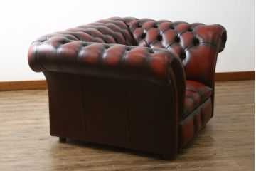 中古　イギリスハンドメイド　DISTINCTIVE CHESTERFIELDS(ディスティンクティブ・チェスターフィールド)　Blenheim(ブレナム)　Club Chair(クラブチェア)　本革(レザー)　主役級の存在感を放つ一人掛けソファ(1P、アームソファ、英国)(R-079768)