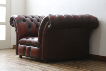 中古　イギリスハンドメイド　DISTINCTIVE CHESTERFIELDS(ディスティンクティブ・チェスターフィールド)　Blenheim(ブレナム)　Club Chair(クラブチェア)　本革(レザー)　主役級の存在感を放つ一人掛けソファ(1P、アームソファ、英国)(R-079768)