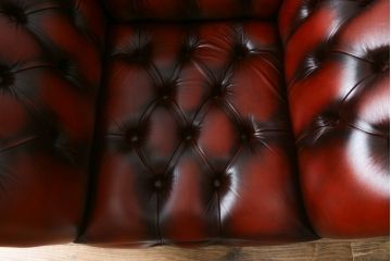 中古　イギリスハンドメイド　DISTINCTIVE CHESTERFIELDS(ディスティンクティブ・チェスターフィールド)　Blenheim(ブレナム)　Club Chair(クラブチェア)　本革(レザー)　主役級の存在感を放つ一人掛けソファ(1P、アームソファ、英国)(R-079768)