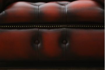 中古　イギリスハンドメイド　DISTINCTIVE CHESTERFIELDS(ディスティンクティブ・チェスターフィールド)　Blenheim(ブレナム)　Club Chair(クラブチェア)　本革(レザー)　主役級の存在感を放つ一人掛けソファ(1P、アームソファ、英国)(R-079768)
