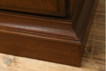 中古　美品　maruni(マルニ木工)　地中海シリーズ　引き出し4杯付き　照明と鏡付きで素敵なディスプレイが叶うサイドボード118(サイドキャビネット、飾り棚、収納棚、戸棚)(定価約29万円)(R-079770)