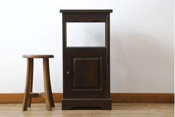 中古　北海道民芸家具　品のあるクラシカルなデザインが魅力的な電話台(サイドテーブル、ナイトテーブル、花台、飾り台、収納棚)(R-079772)