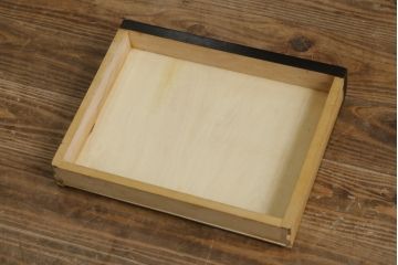中古　北海道民芸家具　品のあるクラシカルなデザインが魅力的な電話台(サイドテーブル、ナイトテーブル、花台、飾り台、収納棚)(R-079772)