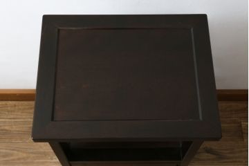 中古　北海道民芸家具　品のあるクラシカルなデザインが魅力的な電話台(サイドテーブル、ナイトテーブル、花台、飾り台、収納棚)(R-079772)