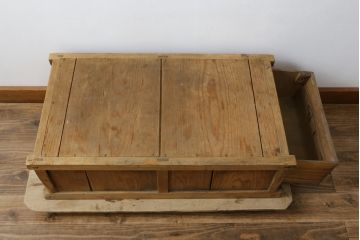 和製アンティーク　木味が趣あふれる関東水屋箪笥ローボード(ローチェスト、引き出し)(R-079776)