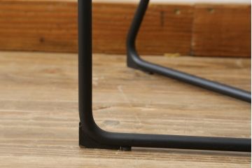 中古　美品　希少モデル!!　フランス　Ligne Roset(リーン・ロゼ)　ANGIE ANAKIS (アンジー・アナキス)デザイン　Rythme(リズム)　個性光るモダンデザインがおしゃれなサイドテーブル(ガラステーブル、カフェテーブル、コーヒーテーブル、丸テーブル、ラウンドテーブル、花台、飾り台)(R-079777)