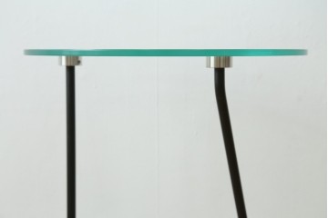 中古　フランス製　美品　希少モデル!!　Ligne Roset(リーン・ロゼ)　ANGIE ANAKIS (アンジー・アナキス)デザイン　Rythme(リズム)　個性光るモダンデザインのサイドテーブル　(R-079777)