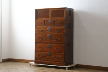 和製アンティーク　美品!!　明治大正期　前面欅(ケヤキ)材　杢目を活かしたデザインが魅力的な三段重ね最上箪笥(和たんす、衣装タンス、整理箪笥、収納箪笥、時代箪笥、引き出し、チェスト)(R-079778)