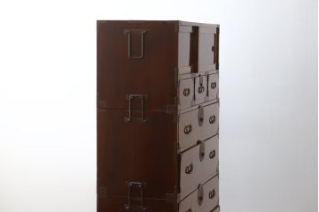 和製アンティーク　美品!!　明治大正期　前面欅(ケヤキ)材　杢目を活かしたデザインが魅力的な三段重ね最上箪笥(和たんす、衣装タンス、整理箪笥、収納箪笥、時代箪笥、引き出し、チェスト)(R-079778)