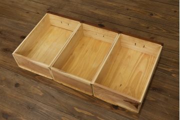 和製アンティーク　美品!!　明治大正期　前面欅(ケヤキ)材　杢目を活かしたデザインが魅力的な最上箪笥ローボード(時代箪笥、和たんす、収納タンス、整理箪笥、収納棚、戸棚、テレビ台、TV台、TVボード、テレビボード)(R-079779)