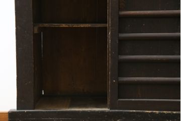 和製アンティーク　京都産　透かしの意匠がお洒落な和の趣溢れる三尺水屋箪笥(食器棚、収納棚、戸棚、キャビネット、重ね箪笥、店舗什器)(R-079784)