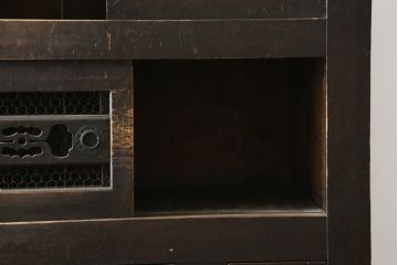 和製アンティーク　京都産　透かしの意匠がお洒落な和の趣溢れる三尺水屋箪笥サイドボード(食器棚、収納棚、戸棚、キャビネット、店舗什器)(R-079785)