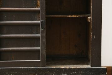 和製アンティーク　京都産　横桟引き戸が和モダンな雰囲気を高める三尺水屋箪笥サイドボード(食器棚、収納棚、戸棚、キャビネット、店舗什器)(R-079786)