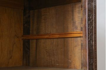 和製ビンテージ　軽井沢彫り　三段重ね　繊細かつ大胆な彫り込みが目を引くガラス戸棚付き和箪笥(和タンス、収納箪笥、和服箪笥、着物タンス、衣装たんす、ヴィンテージ)(R-079787)