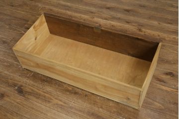 和製ビンテージ　軽井沢彫り　繊細かつ大胆な彫り込みが目を引くローチェスト(ローボード、サイドボード、リビングボード、テレビ台、テレビボード、収納箪笥、引き出し、ヴィンテージ)(R-079790)