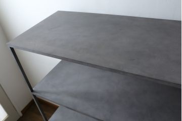 中古　ヨーロッパ　ブランド家具　特注　オーダー品!!　美しいシルエットのアイアンラック(オープンラック、シェルフ、店舗什器、飾り棚、陳列棚)(製作費約30万円)(R-079792)