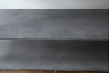 中古　ヨーロッパ　ブランド家具　特注　オーダー品!!　美しいシルエットのアイアンラック(オープンラック、シェルフ、店舗什器、飾り棚、陳列棚)(製作費約30万円)(R-079792)
