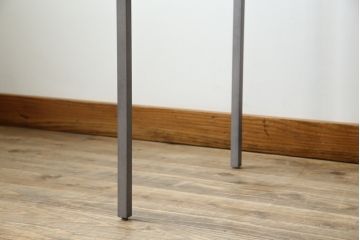 中古　ヨーロッパ　ブランド家具　特注　オーダー品!!　美しいシルエットのアイアンラック(オープンラック、シェルフ、店舗什器、飾り棚、陳列棚)(製作費約30万円)(R-079792)