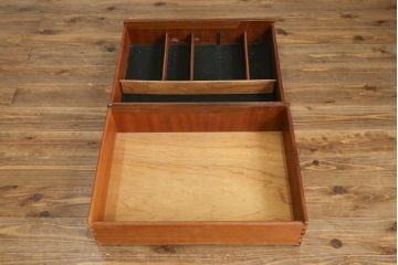 イギリスビンテージ　A.H.McIntosh(マッキントッシュ)社　深みある木の色合いが魅力のサイドボード(サイドキャビネット、リビングボード、収納棚、戸棚、引き出し、ヴィンテージ、英国、北欧)(R-079793)