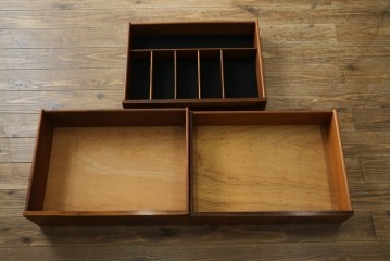 イギリスヴィンテージ　A.H.McIntosh(マッキントッシュ)社　深みある木の色合いが魅力のサイドボード　(R-079793)