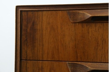 イギリスヴィンテージ　A.H.McIntosh(マッキントッシュ)社　深みある木の色合いが魅力のサイドボード　(R-079793)