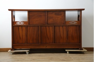 中古　美品!!　高級指物工芸家具　総欅(ケヤキ)材　漆塗り　重厚な佇まいが魅力の飾り棚　(R-079794)