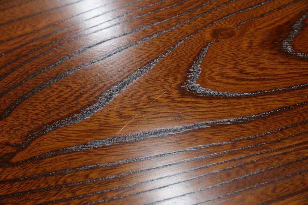 中古　美品!!　高級指物工芸家具　総欅(ケヤキ)材　漆塗り　重厚な佇まいが魅力の飾り棚　(R-079794)