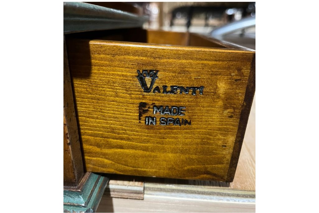 中古　VARO,S.A. VALENTI(バロッサバレンティ)　スペースを有効活用できるウォールキャビネット　(R-079798)
