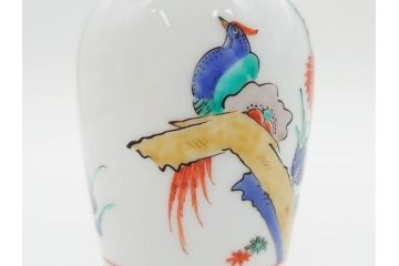 重要無形文化財　人間国宝　十三代 酒井田柿右衛門　有田焼　錦　菊鳥文　佳宴を盛り上げる酒器セット(とっくり、徳利、おちょこ、御猪口、ぐい呑み、和食器、共箱付き、裏印、花押)(R-079800)
