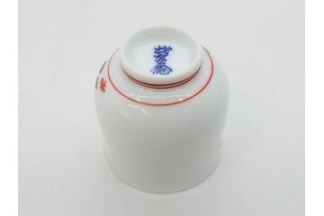 重要無形文化財　人間国宝　十三代 酒井田柿右衛門　有田焼　錦　菊鳥文　佳宴を盛り上げる酒器セット(とっくり、徳利、おちょこ、御猪口、ぐい呑み、和食器、共箱付き、裏印、花押)(R-079800)