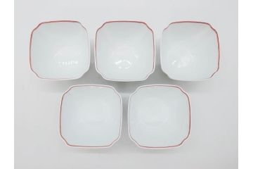 重要無形文化財　人間国宝　十三代 酒井田柿右衛門　有田焼　錦　笹文　約9cm　3寸　落ち着いた佇まいの中付5客セット(深皿、取鉢、小鉢、豆鉢、和食器、共箱付き、裏印、花押、三寸)(R-079801)