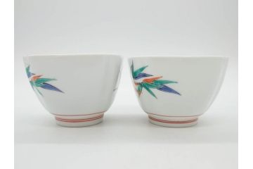 重要無形文化財　人間国宝　十三代 酒井田柿右衛門　有田焼　錦　笹文　約9cm　3寸　落ち着いた佇まいの中付5客セット(深皿、取鉢、小鉢、豆鉢、和食器、共箱付き、裏印、花押、三寸)(R-079801)