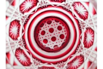 尚古集成館監修　復元　島津薩摩切子　色被せガラス　鮮やかな色彩が美しい猪口3客セット(ガラス、硝子、御猪口、おちょこ、蕎麦猪口、ぐい呑み、盃、杯、酒器、共箱付き、ウコン布付き)(R-079804)